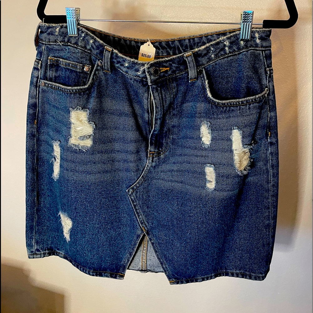 H&M Jean skirt.. Cool cut and design.. used once